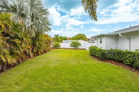 8401 Granite Place Tampa FL 33615