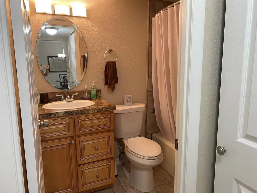 3621 Lake Bayshore Drive Bradenton FL 34205