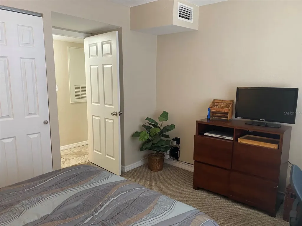3621 Lake Bayshore Drive Bradenton FL 34205