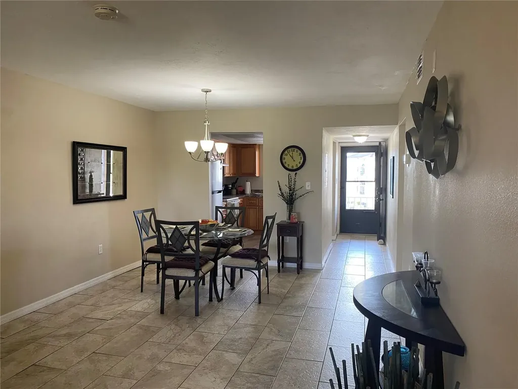 3621 Lake Bayshore Drive Bradenton FL 34205