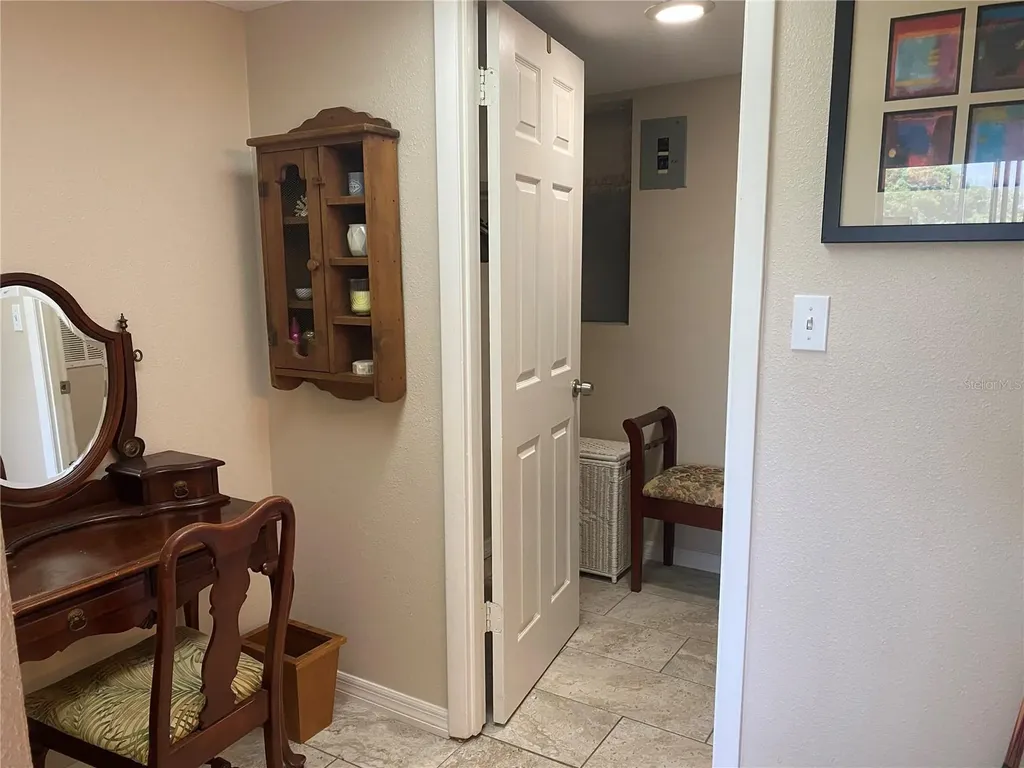 3621 Lake Bayshore Drive Bradenton FL 34205