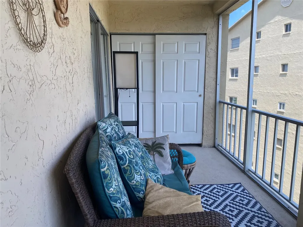 3621 Lake Bayshore Drive Bradenton FL 34205