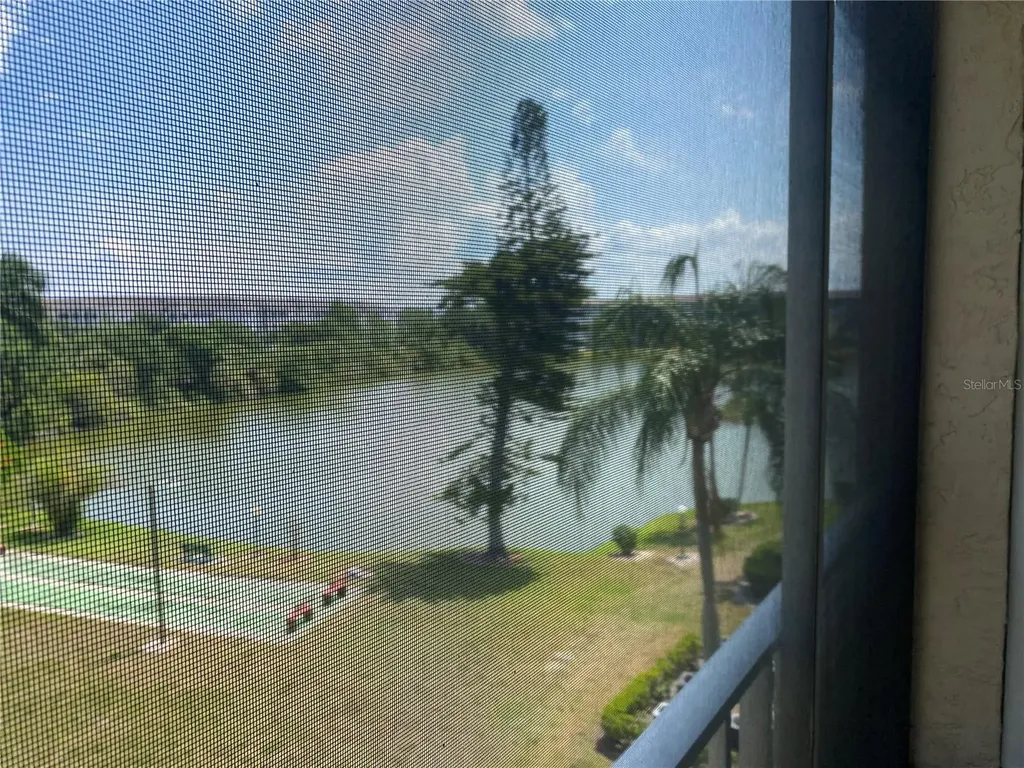 3621 Lake Bayshore Drive Bradenton FL 34205