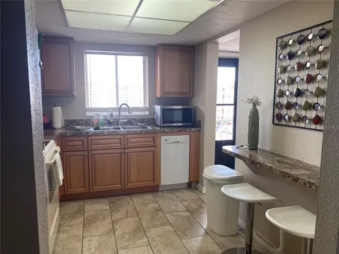 3621 Lake Bayshore Drive Bradenton FL 34205