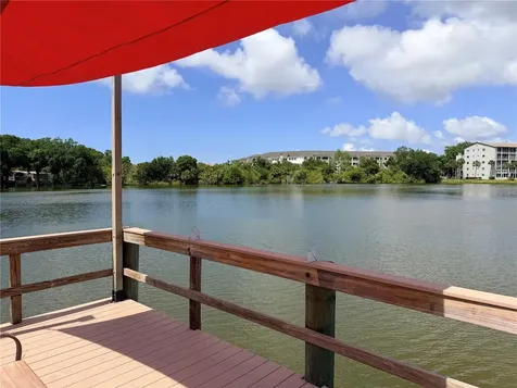 3621 Lake Bayshore Drive Bradenton FL 34205