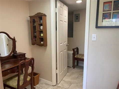3621 Lake Bayshore Drive Bradenton FL 34205