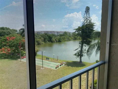 3621 Lake Bayshore Drive Bradenton FL 34205