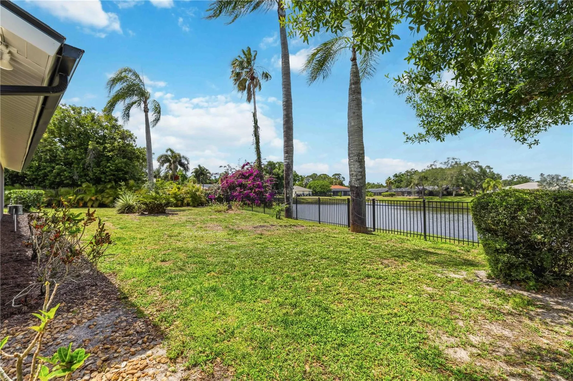 8021 Timber Lake Lane Sarasota FL 34243