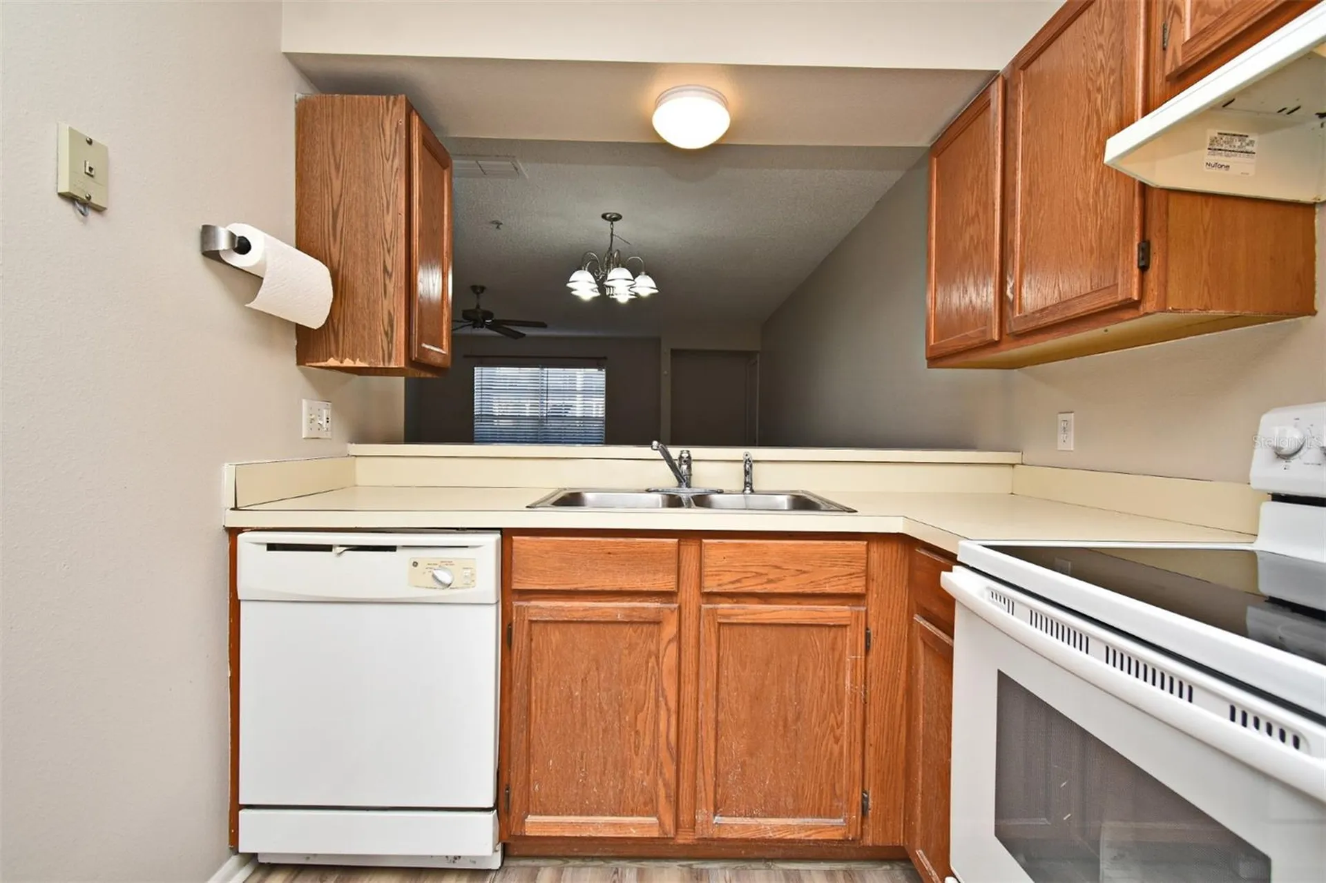 144 Reserve Circle Oviedo FL 32765