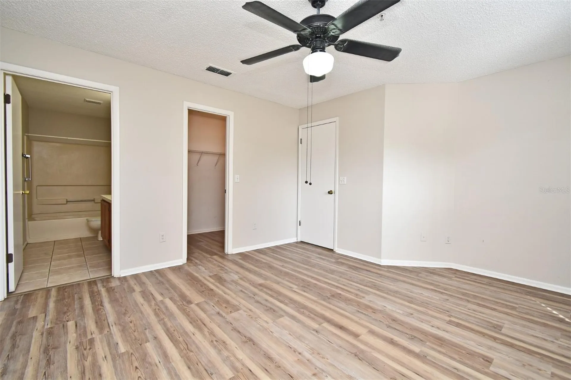 144 Reserve Circle Oviedo FL 32765
