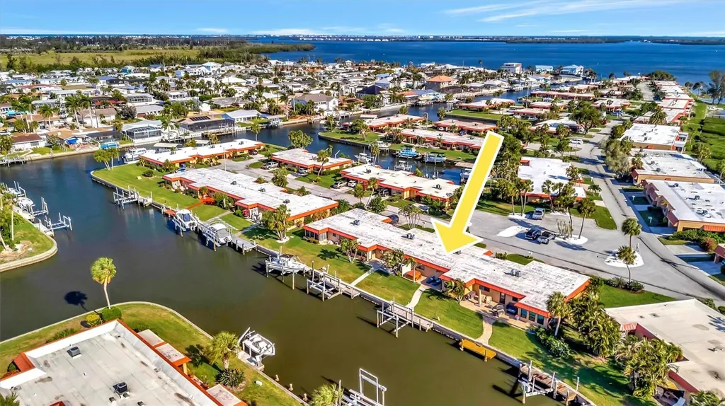 9517 Azure Cove Bradenton FL 34210