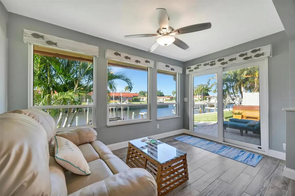 9517 Azure Cove Bradenton FL 34210