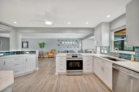 9517 Azure Cove Bradenton FL 34210