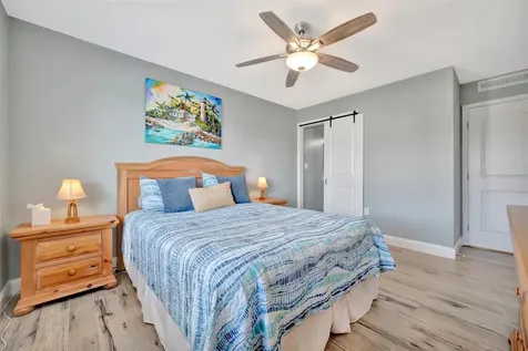 9517 Azure Cove Bradenton FL 34210