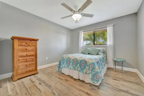 9517 Azure Cove Bradenton FL 34210