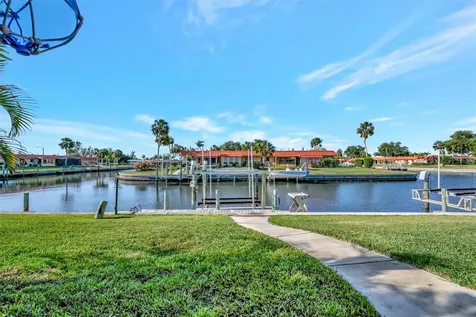 9517 Azure Cove Bradenton FL 34210