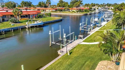 9517 Azure Cove Bradenton FL 34210