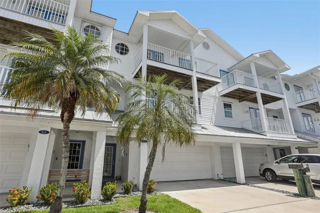 113 Yacht Club Circle North Redington Beach FL 33708