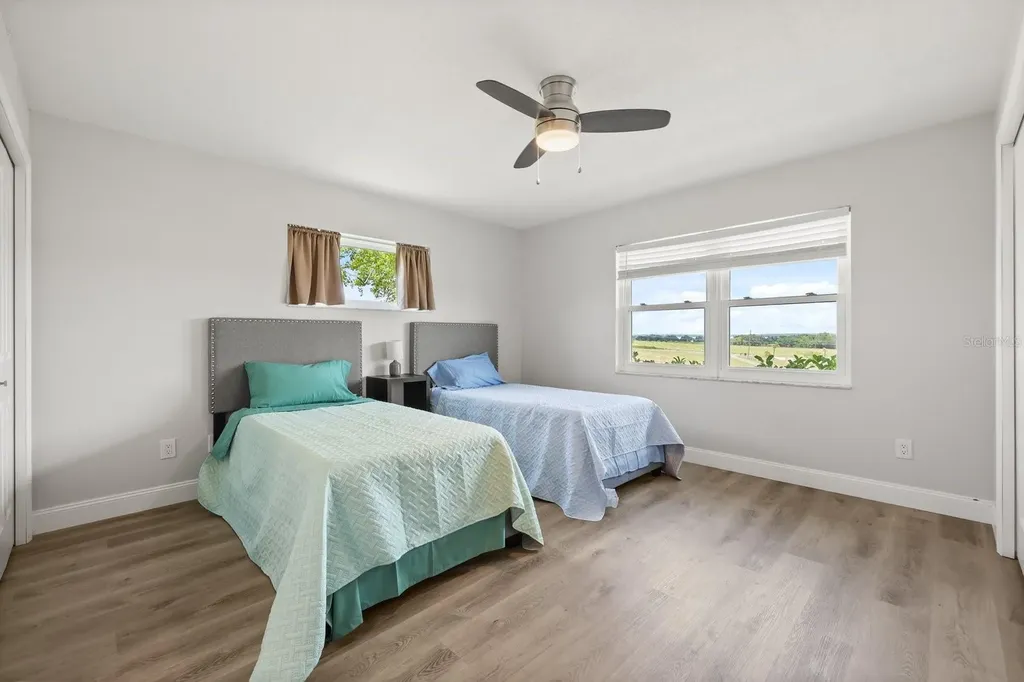 37153 County Road 452 Grand Island FL 32735