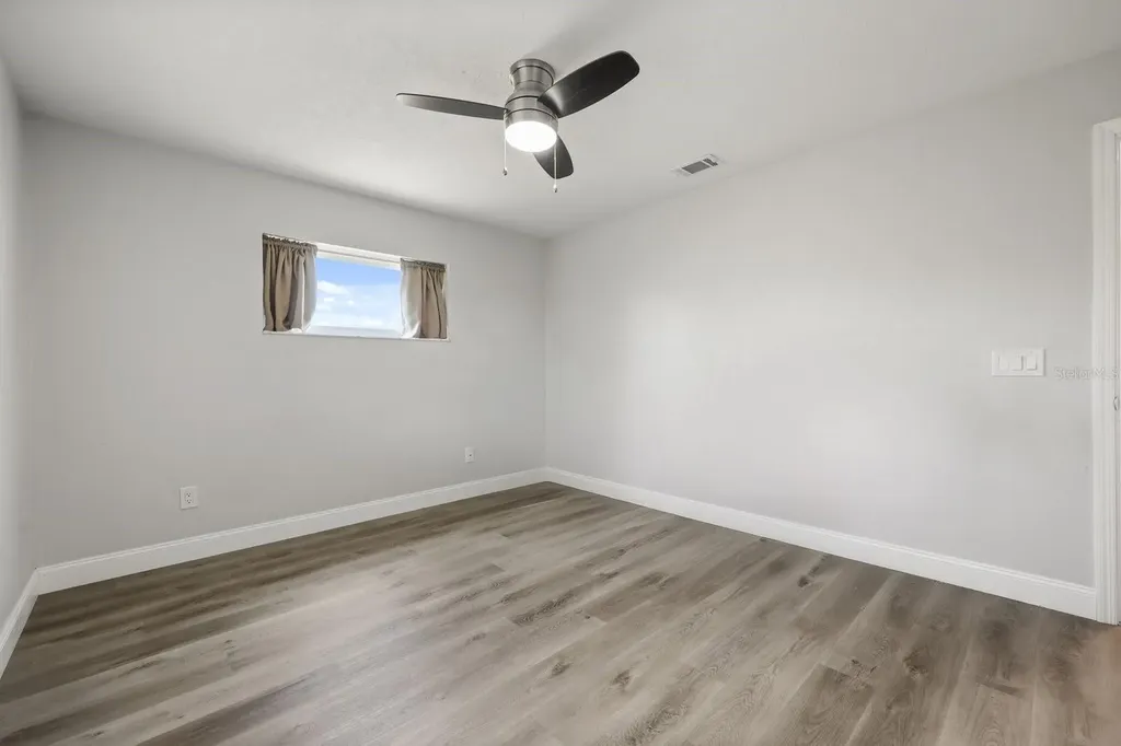 37153 County Road 452 Grand Island FL 32735