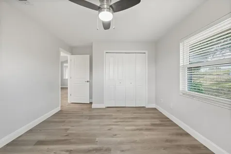 37153 County Road 452 Grand Island FL 32735