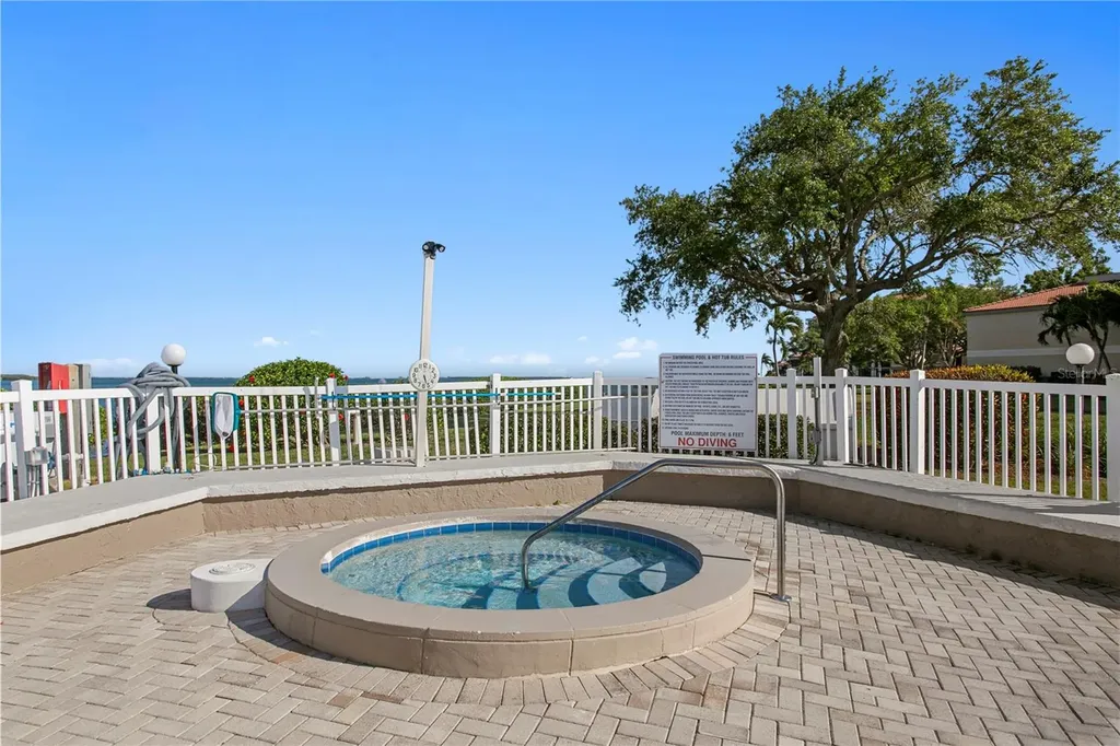 6104 Palma Del Mar Boulevard S St Petersburg FL 33715