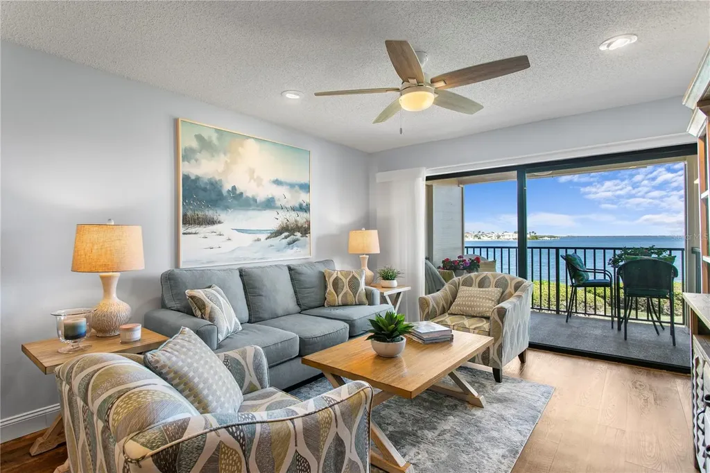 6104 Palma Del Mar Boulevard S St Petersburg FL 33715