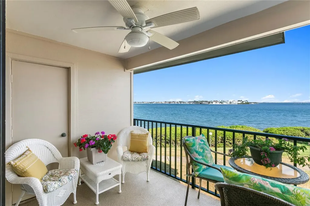 6104 Palma Del Mar Boulevard S St Petersburg FL 33715