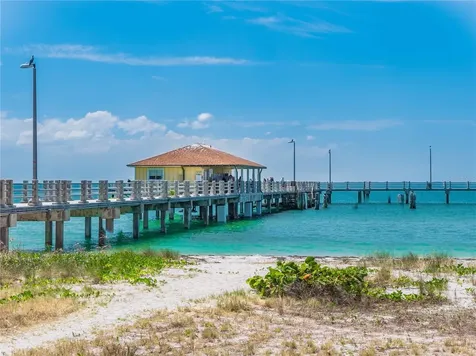6104 Palma Del Mar Boulevard S St Petersburg FL 33715