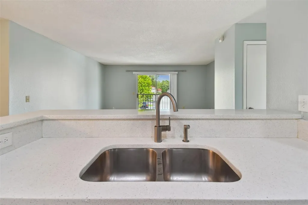 9481 Highland Oak Drive Tampa FL 33647