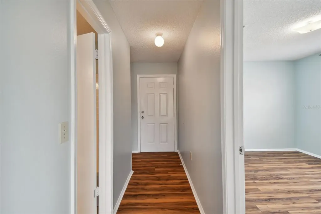 9481 Highland Oak Drive Tampa FL 33647