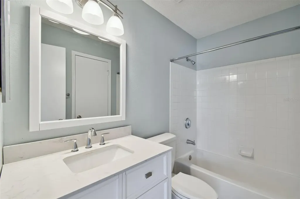 9481 Highland Oak Drive Tampa FL 33647