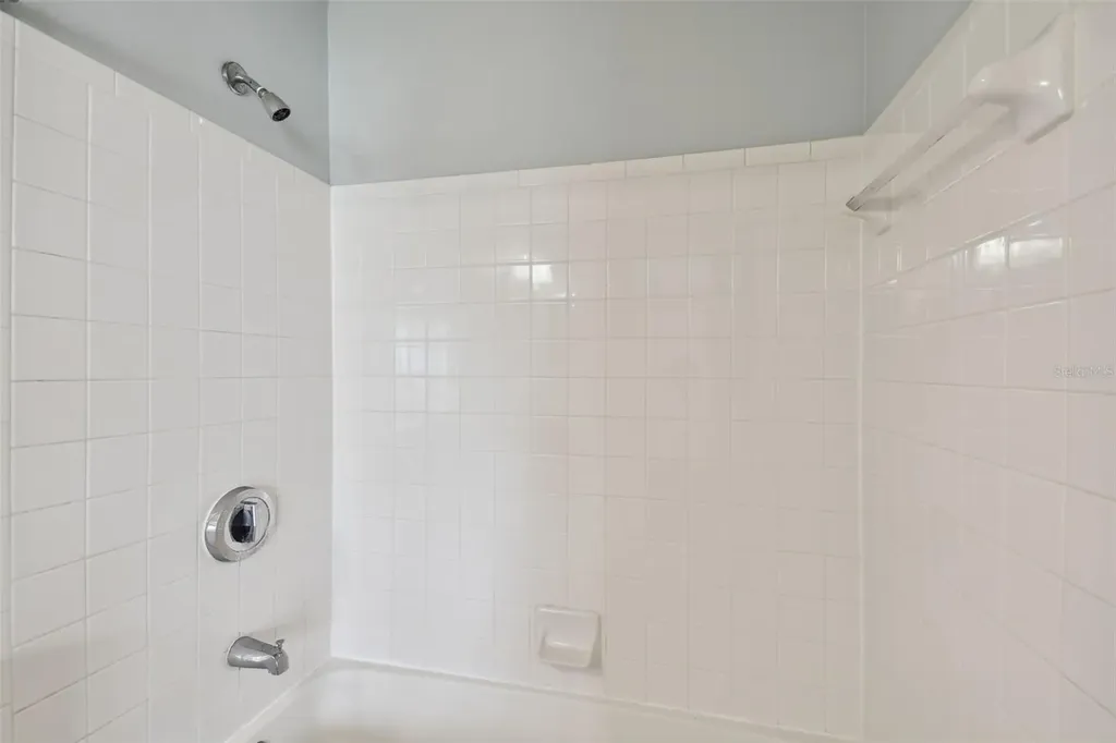 9481 Highland Oak Drive Tampa FL 33647