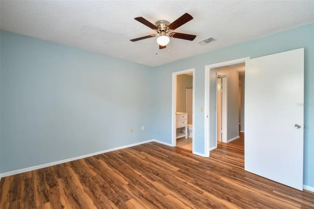 9481 Highland Oak Drive Tampa FL 33647