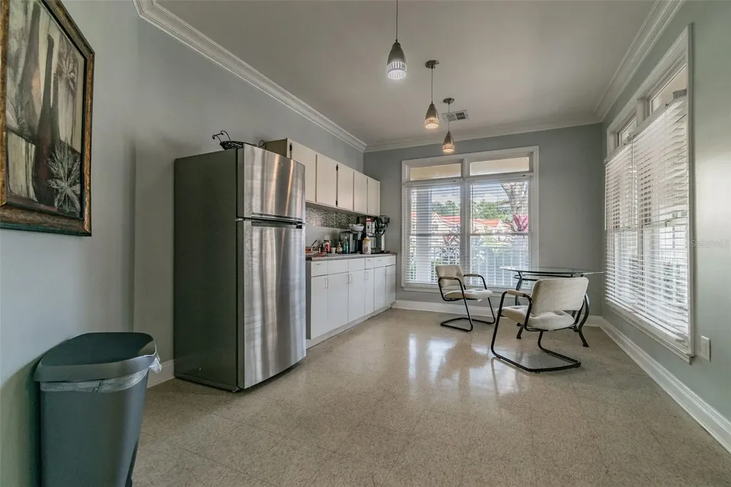 9481 Highland Oak Drive Tampa FL 33647