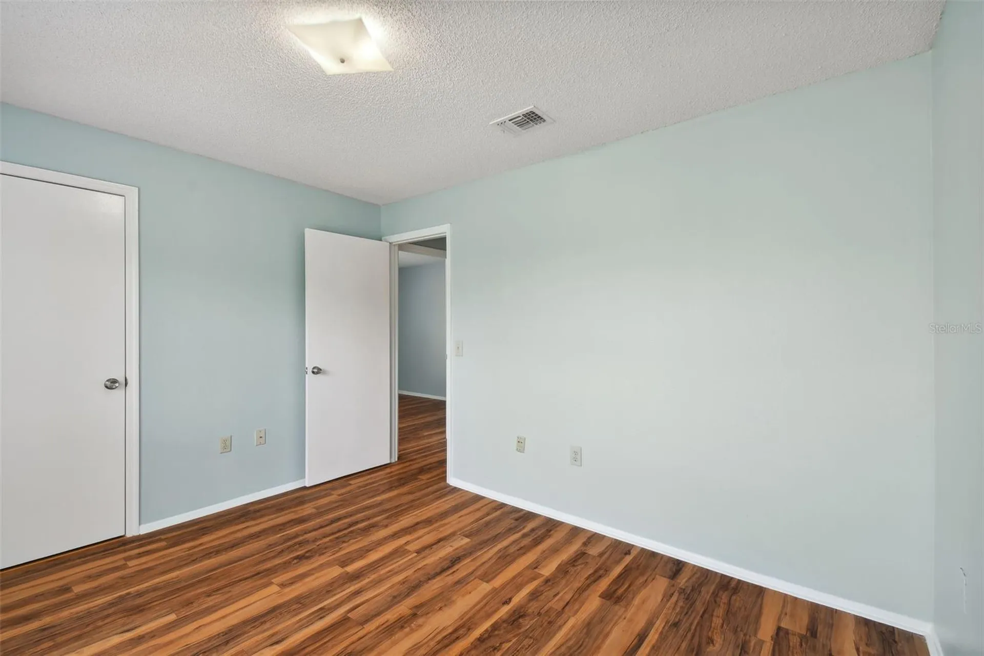 9481 Highland Oak Drive Tampa FL 33647