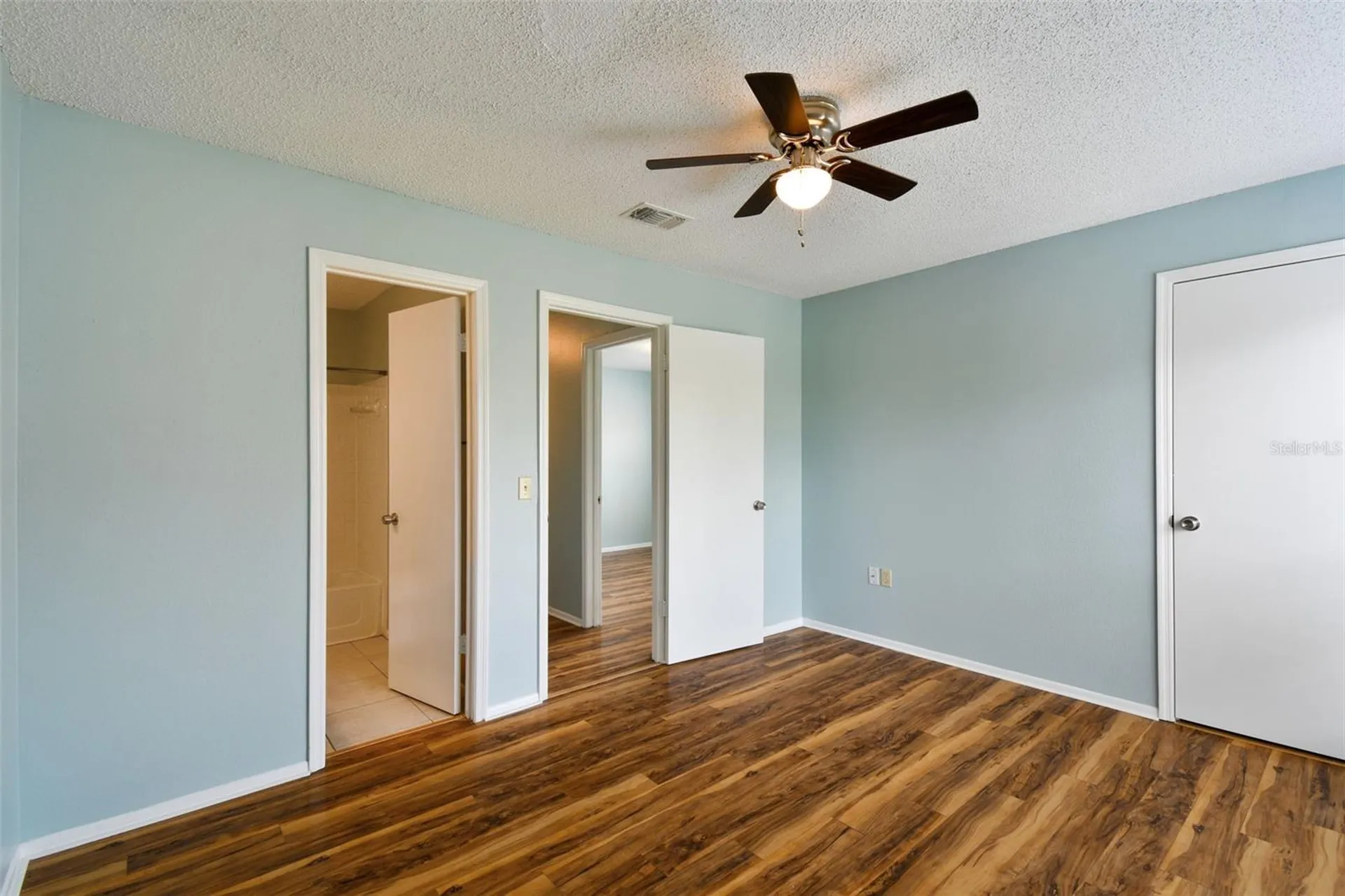 9481 Highland Oak Drive Tampa FL 33647