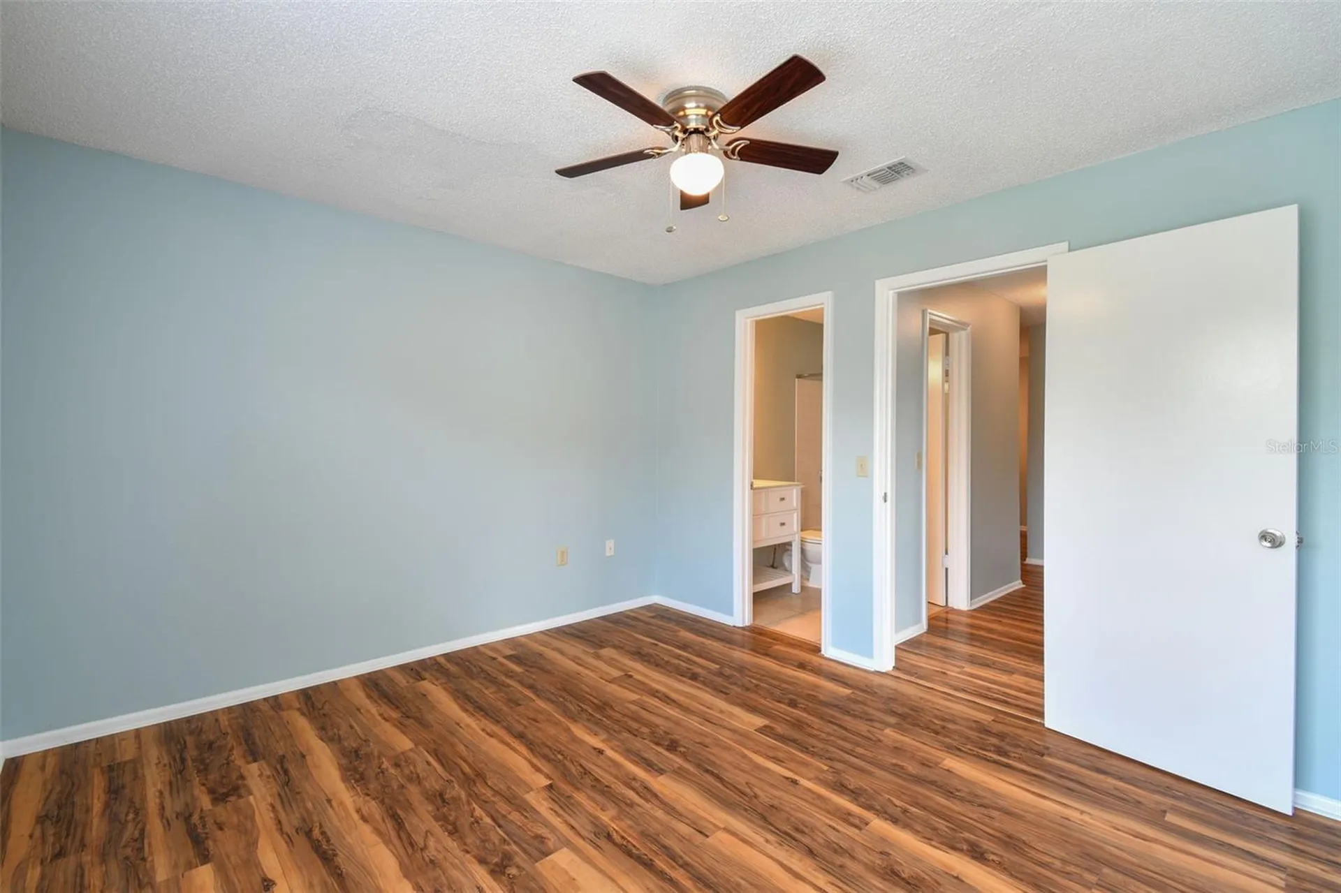 9481 Highland Oak Drive Tampa FL 33647