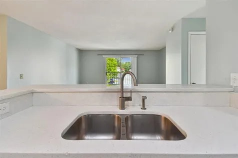 9481 Highland Oak Drive Tampa FL 33647