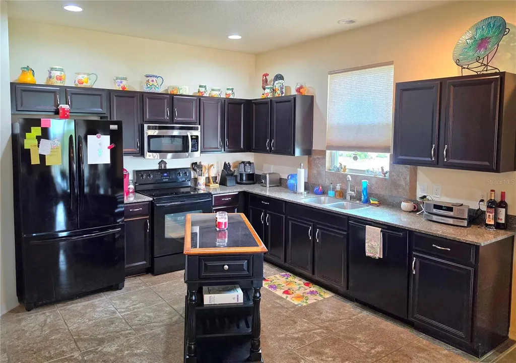 2653 Limerick Circle Grand Island FL 32735