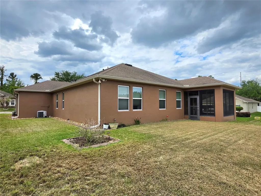 2653 Limerick Circle Grand Island FL 32735