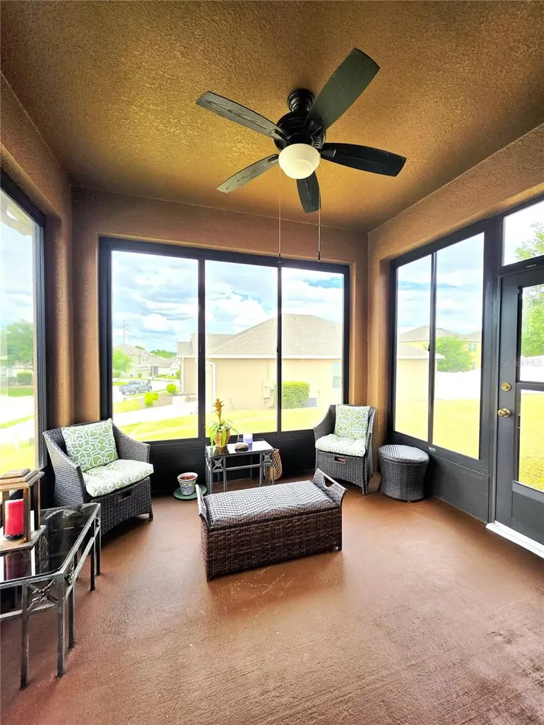 2653 Limerick Circle Grand Island FL 32735