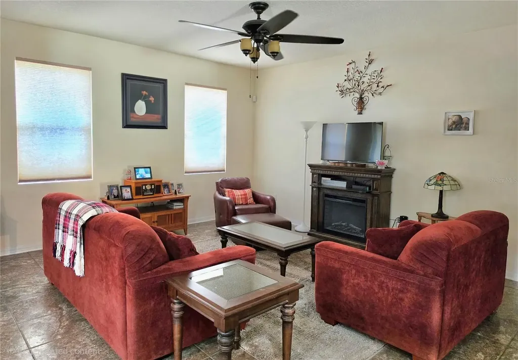 2653 Limerick Circle Grand Island FL 32735