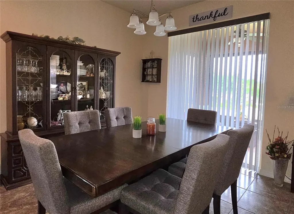 2653 Limerick Circle Grand Island FL 32735