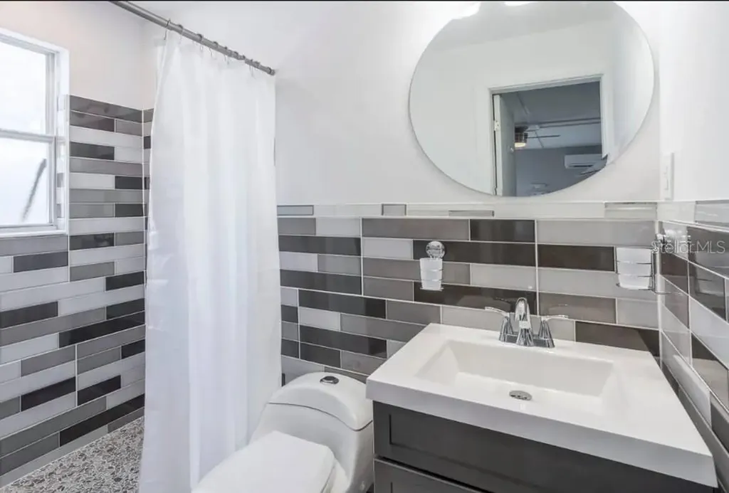 602 Poinsettia Avenue Clearwater Beach FL 33767