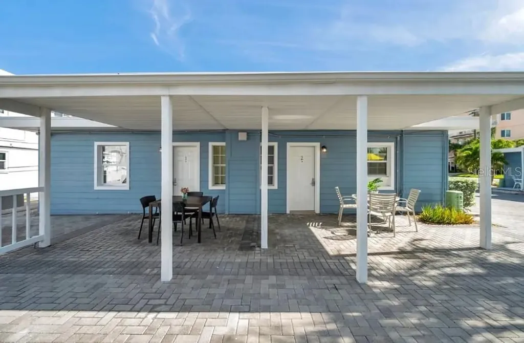 602 Poinsettia Avenue Clearwater Beach FL 33767