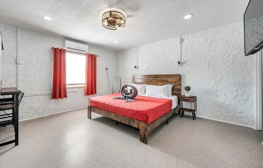 602 Poinsettia Avenue Clearwater Beach FL 33767