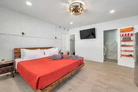 602 Poinsettia Avenue Clearwater Beach FL 33767