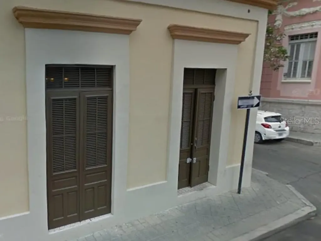 101 Calle Reina Ponce PR 00730