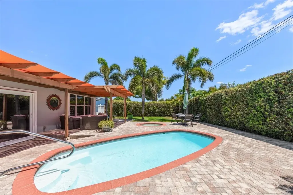 13996 Barbados Drive Seminole FL 33776